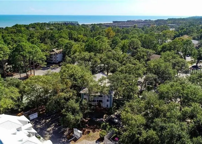 5 Stars Peaceful Condo - 7 Min Walk To The Beach